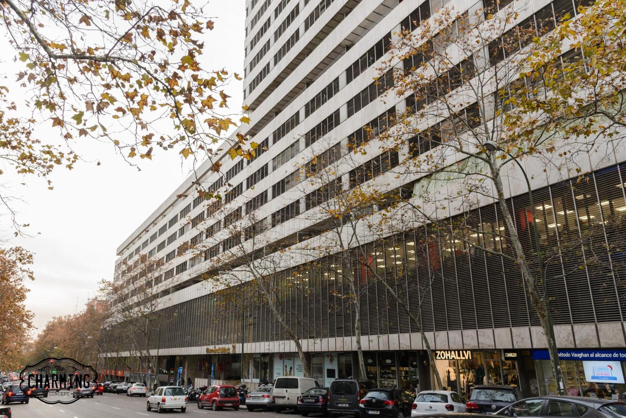 Charming Eurobuilding 2 Terrace Exclusive - Plaza De Parking Apartment Мадрид Екстериор снимка