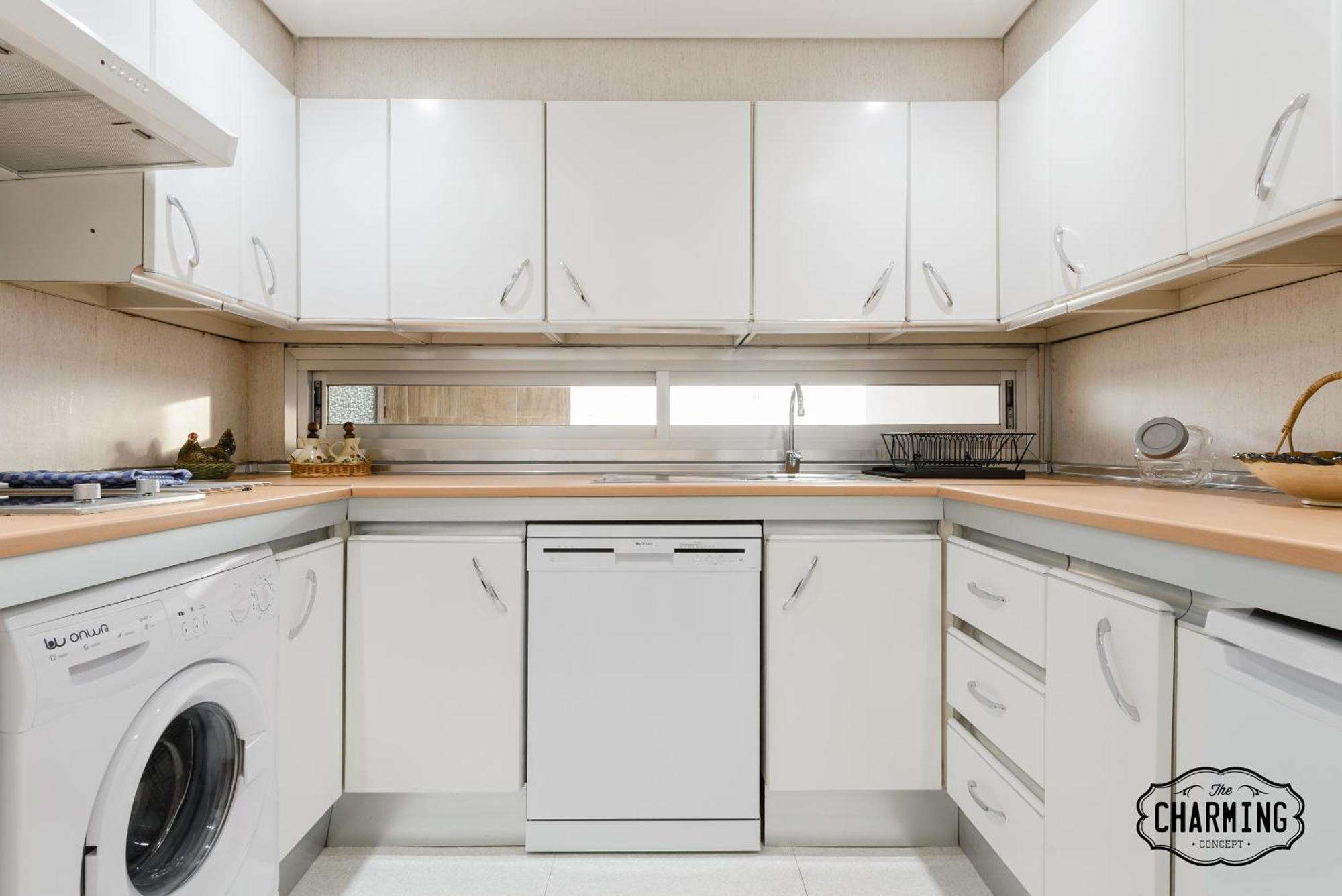 Charming Eurobuilding 2 Terrace Exclusive - Plaza De Parking Apartment Мадрид Екстериор снимка