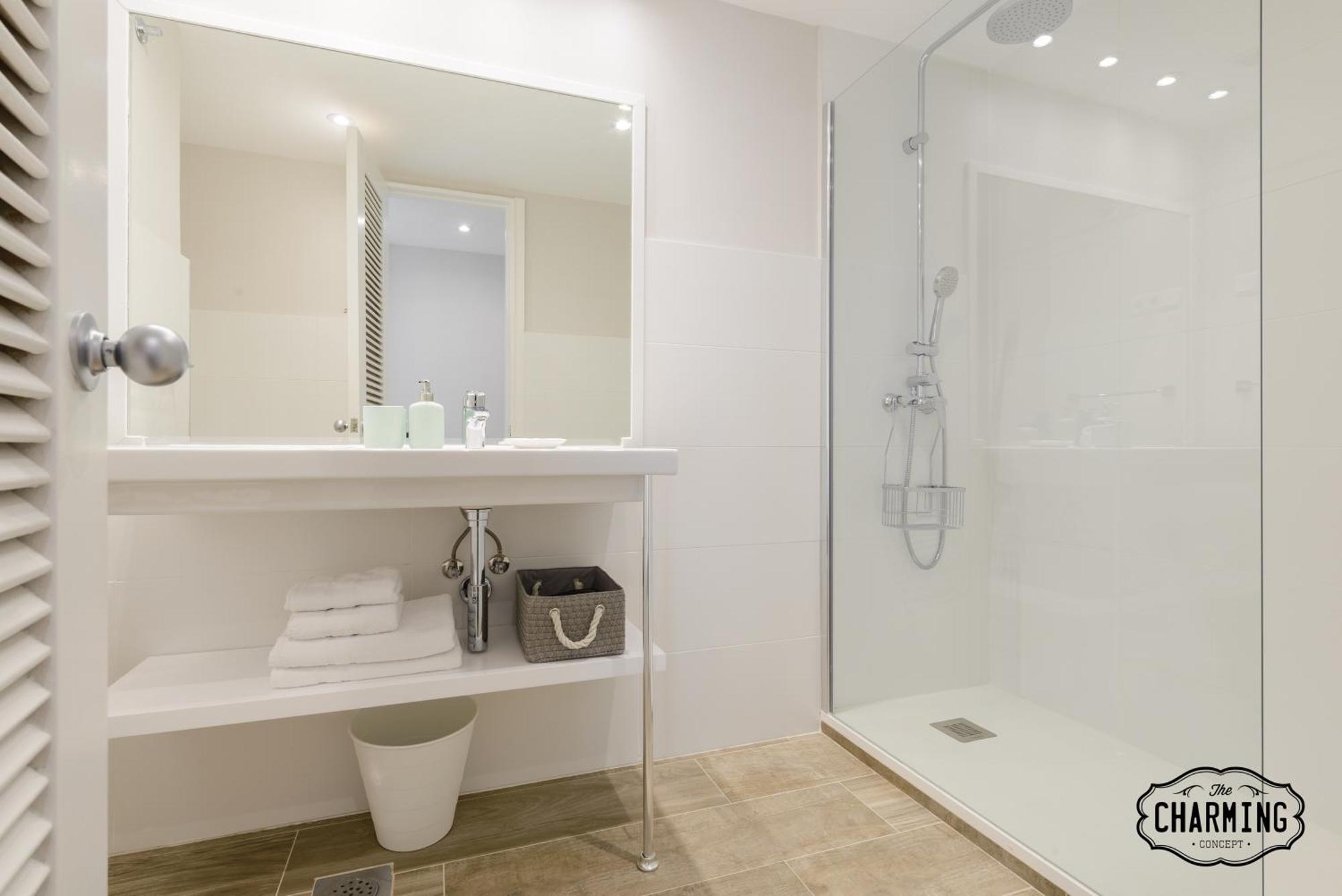 Charming Eurobuilding 2 Terrace Exclusive - Plaza De Parking Apartment Мадрид Екстериор снимка